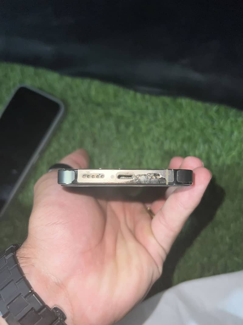 Apple iPhone 14 Pro 4