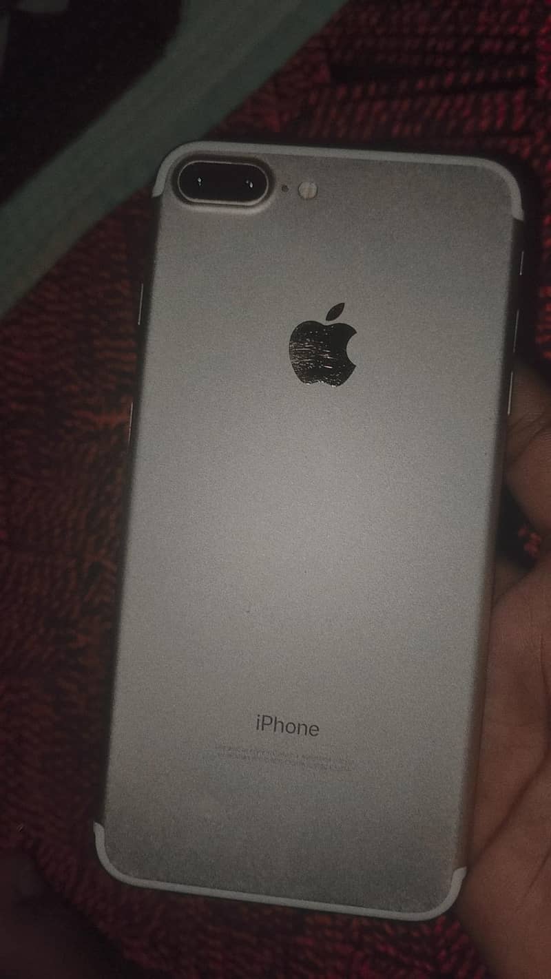 Apple iPhone 7 Plus 0