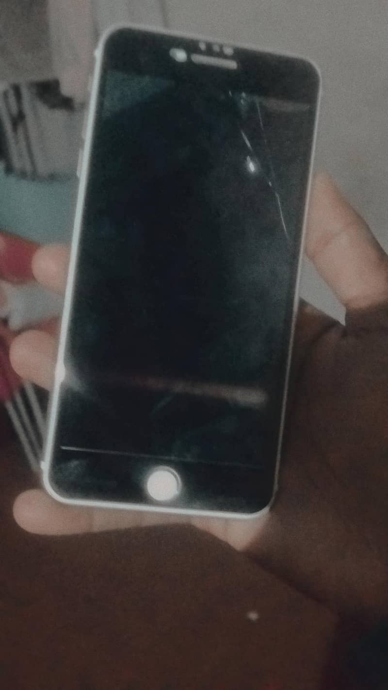 Apple iPhone 7 Plus 1