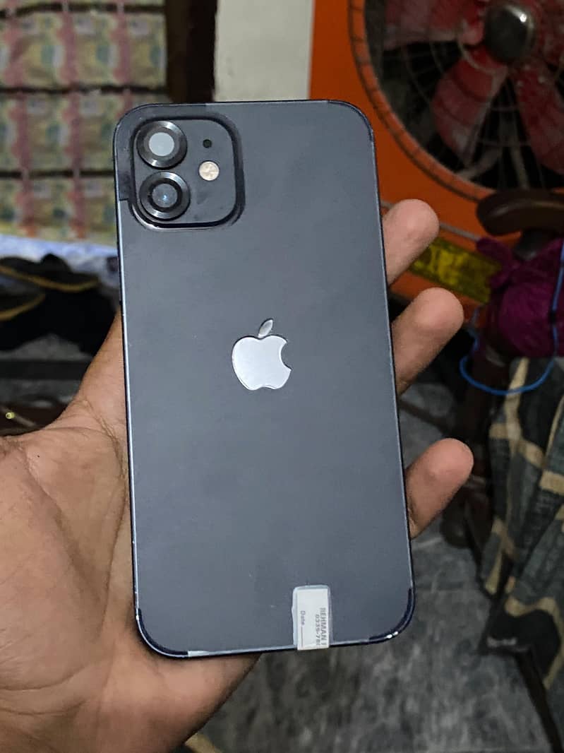 Apple iPhone 12 1