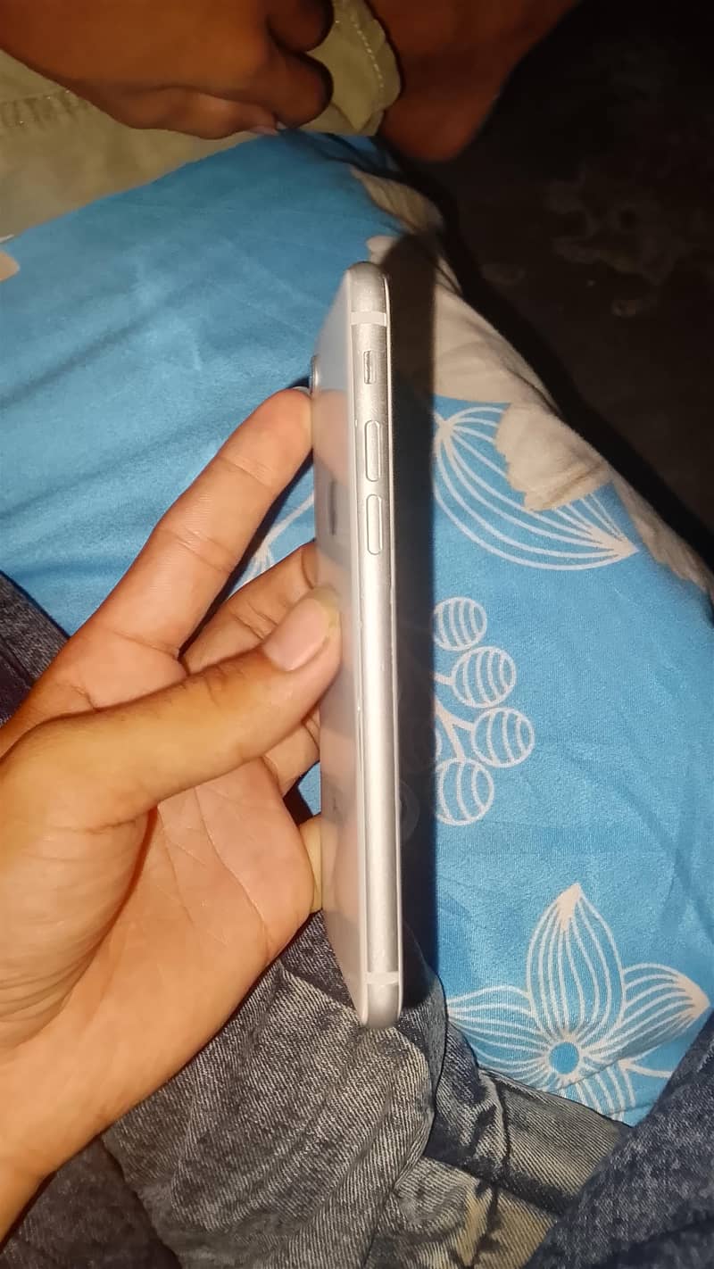 Apple iPhone 8 2