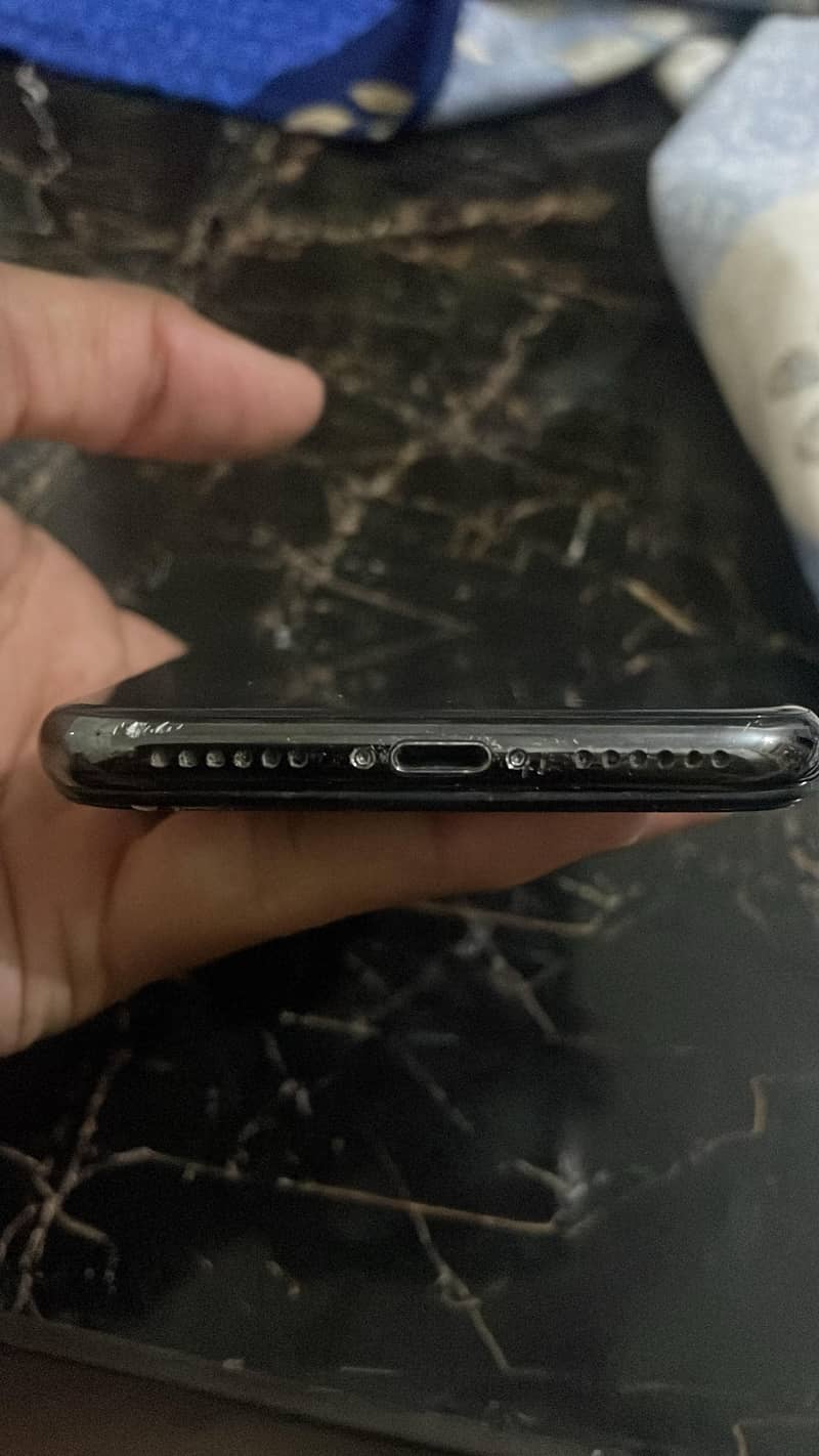 Apple iPhone X 6
