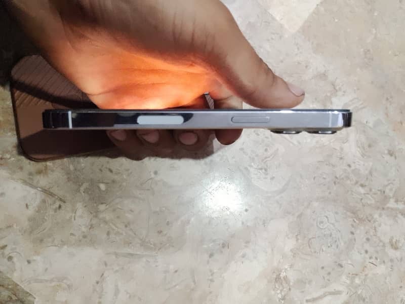 Apple iPhone 13 Pro 3