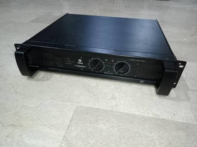 YAMAHA P800s amplifier