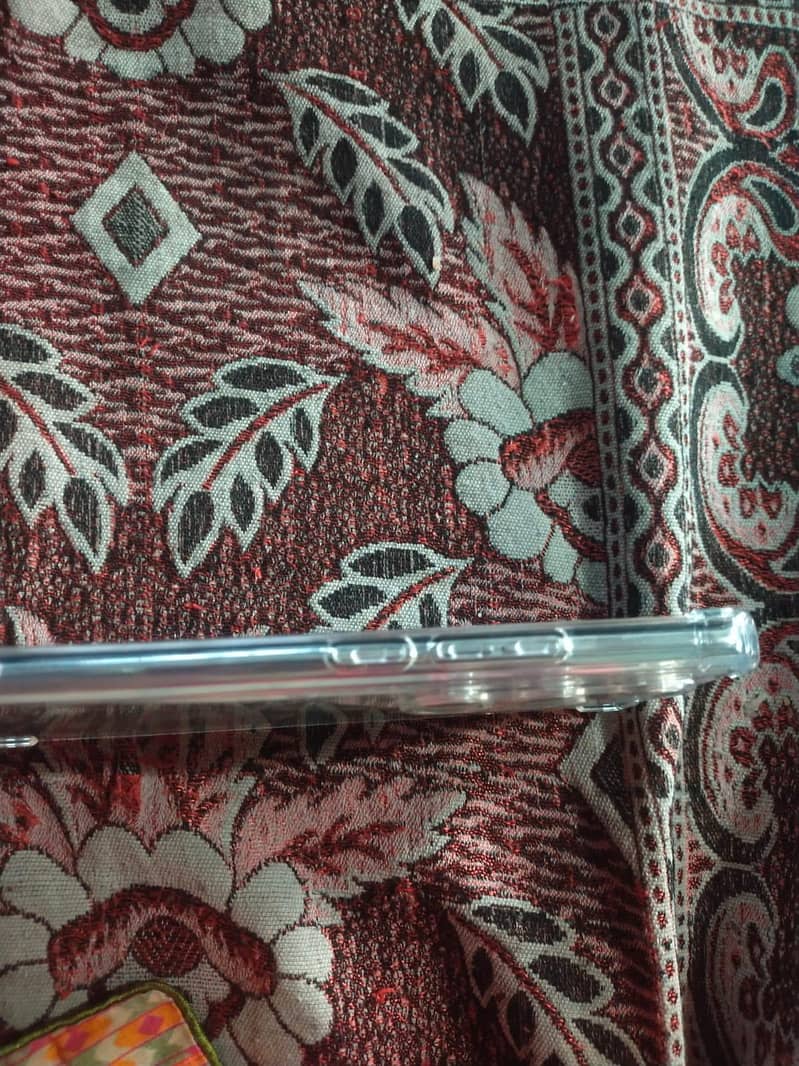 Tecno CAMON 40 Pro 0