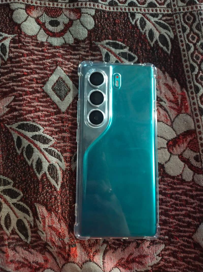 Tecno CAMON 40 Pro 2
