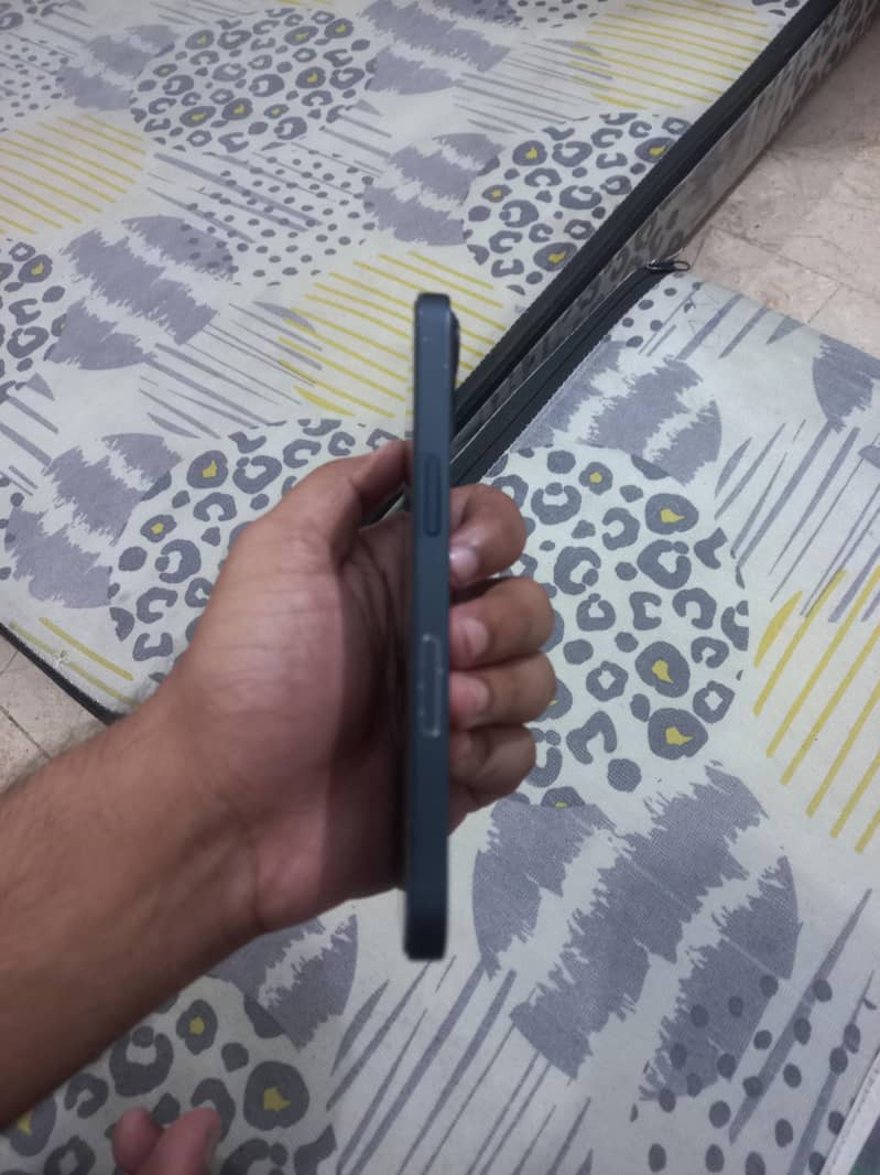 Iphone 13 JV 3