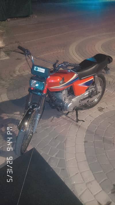 bike bota acha ha bike ma koi be kam nhi ha or . document by metric.