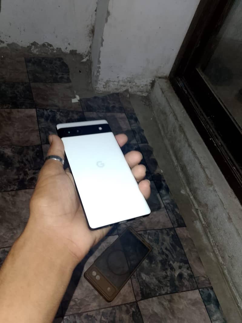Google Pixel 6a 1