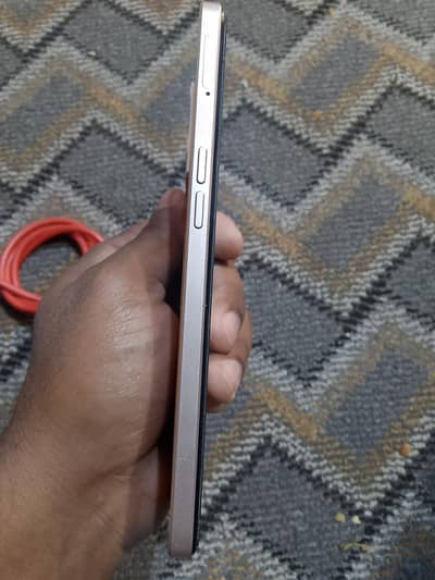 OPPO F21 Pro