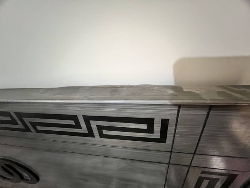 Complete bed set available with dressing table 6