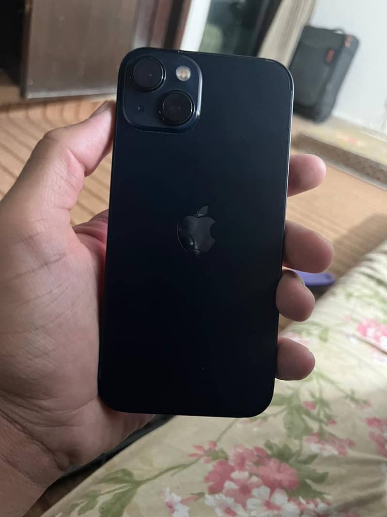 Apple iPhone 13 0