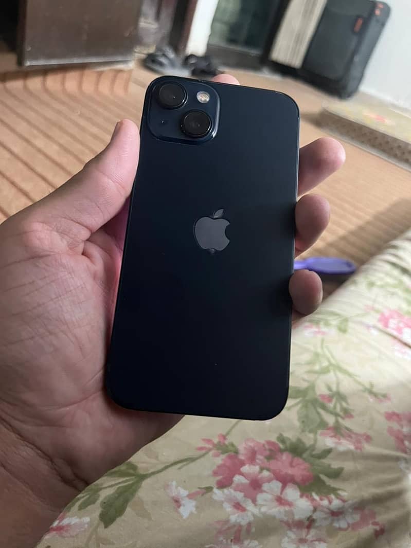 Apple iPhone 13 1