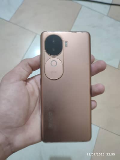 Vivo V40e