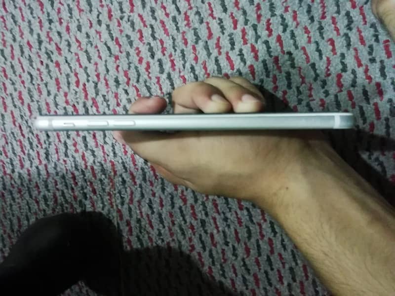 Apple iPhone 7 Plus 0