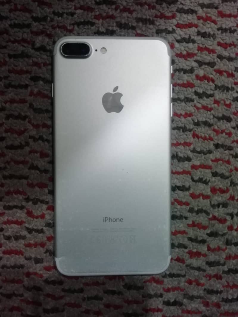 Apple iPhone 7 Plus 1