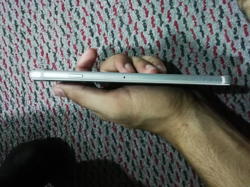 Apple iPhone 7 Plus 3