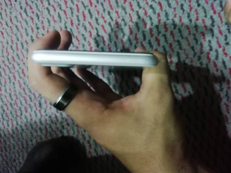 Apple iPhone 7 Plus 4