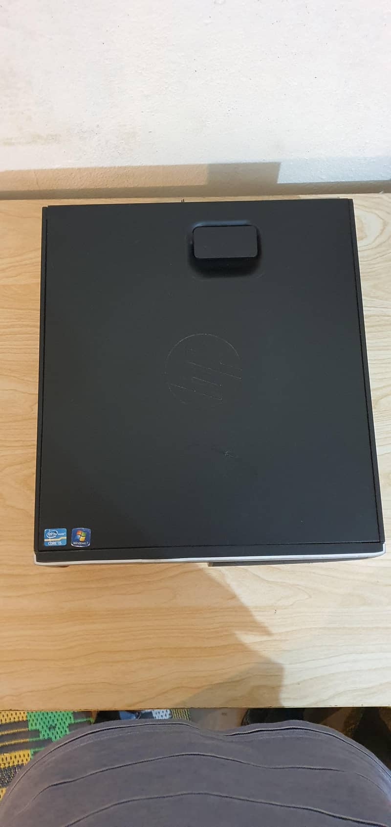 Desktop computer 10