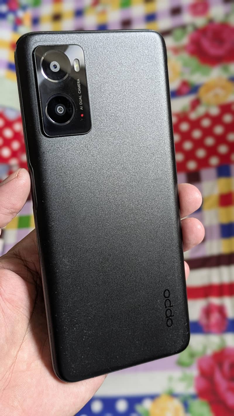 OPPO A76 4