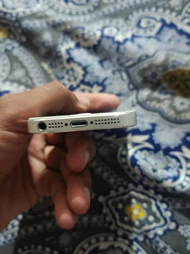 Apple iPhone 5 1