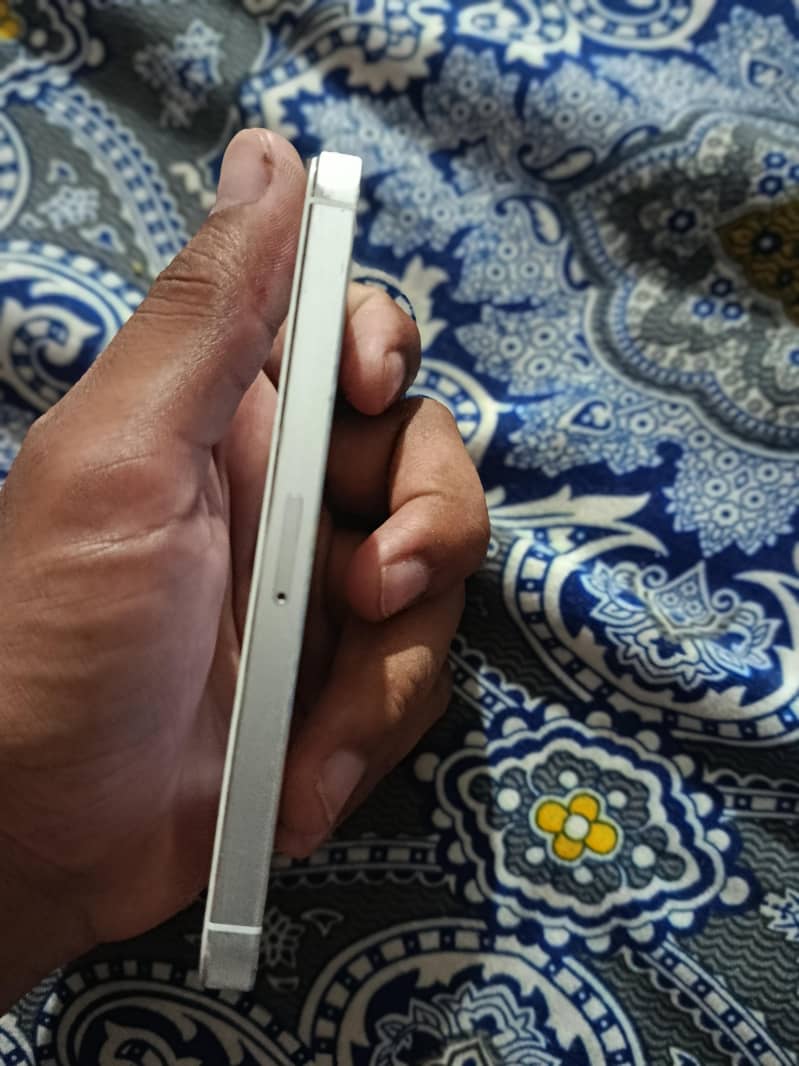 Apple iPhone 5 4
