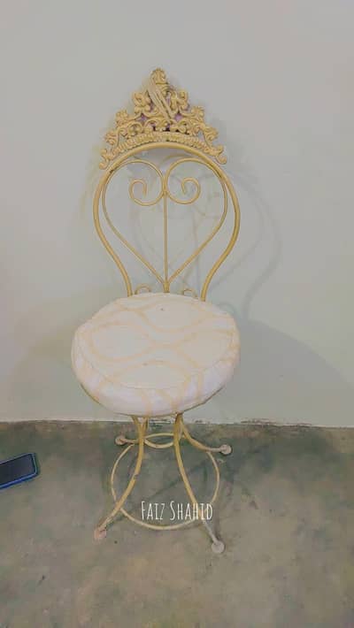 crown chair