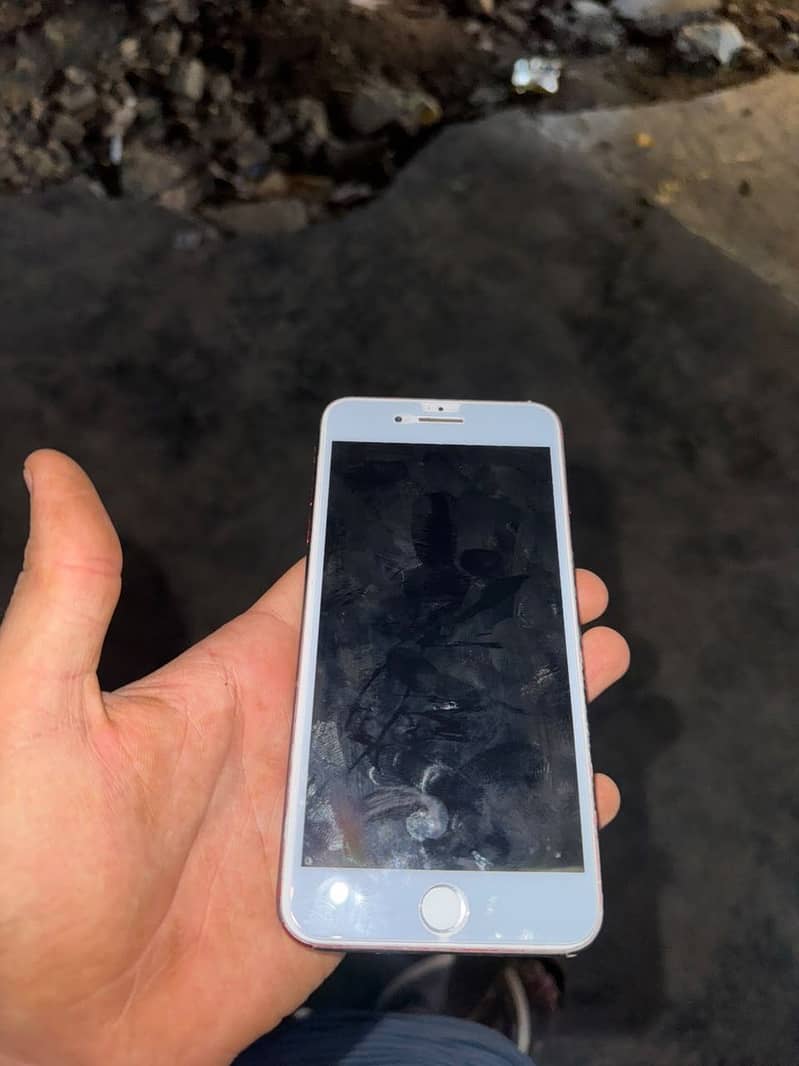 Apple iPhone 7 Plus 3
