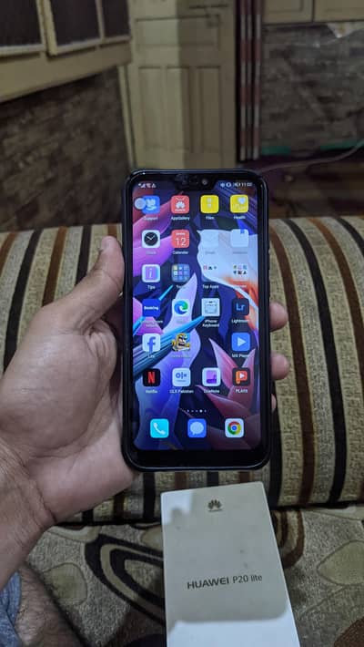 Huawei P20 Lite 4gb 64gb Finger print working  with box