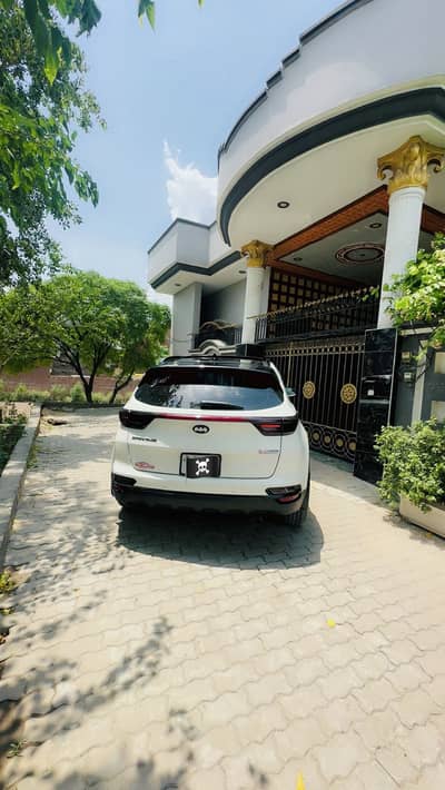 KIA Sportage 2023 home use car new tyer bio on spot scratch less body