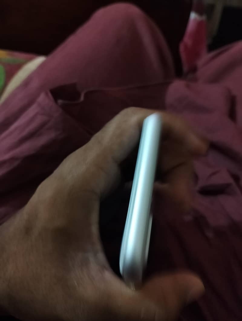 Apple iPhone 7 Plus 8