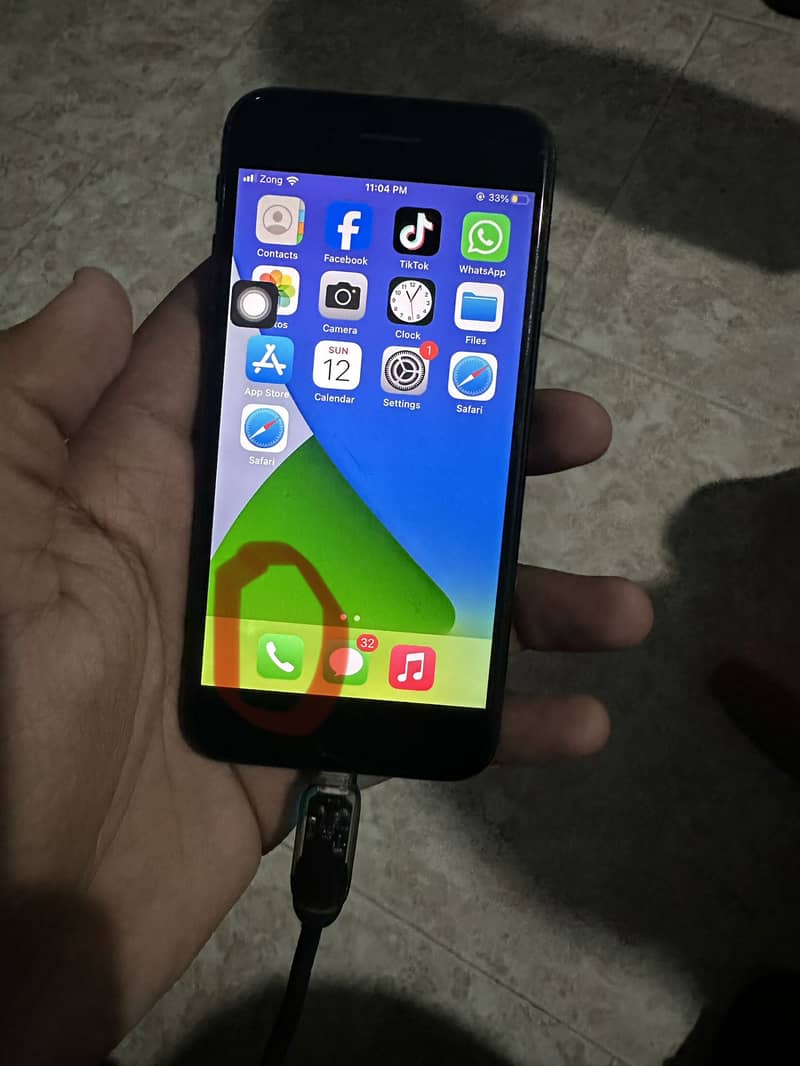 Apple iPhone 7 2