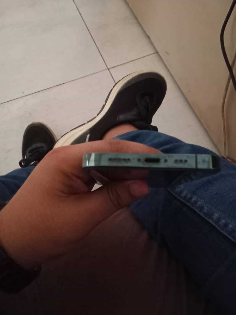 Apple iPhone 12 Pro 2
