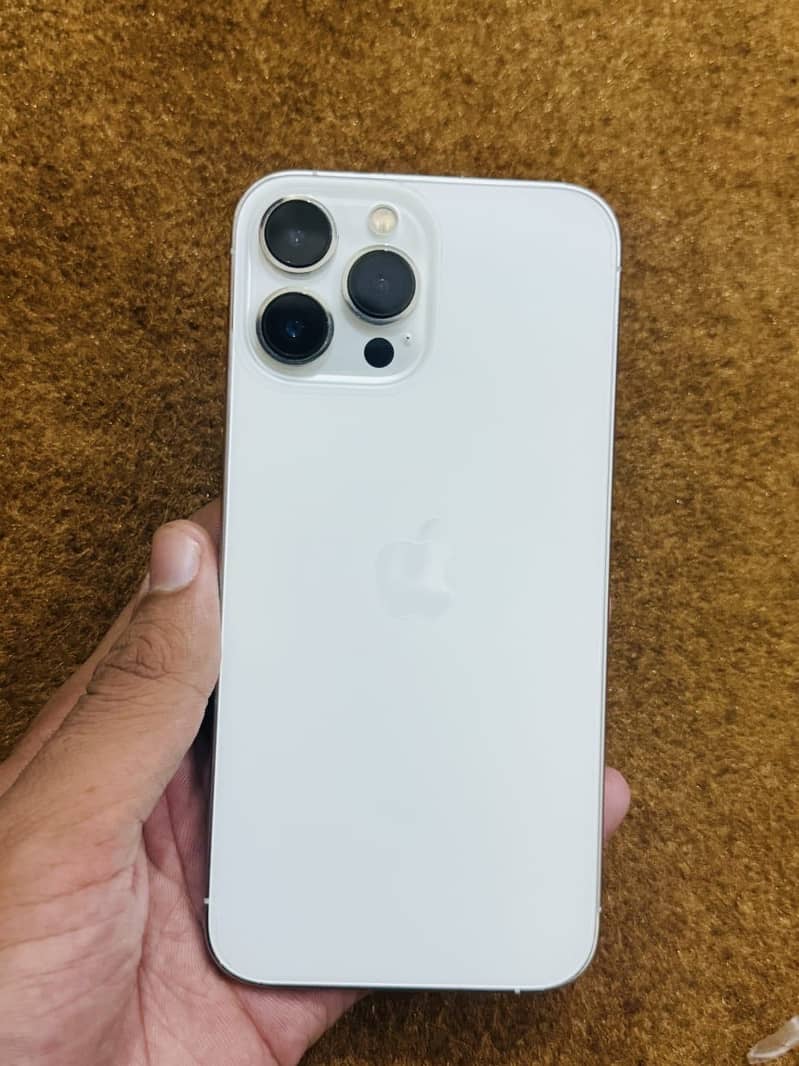 Apple iPhone 13 Pro Max 0