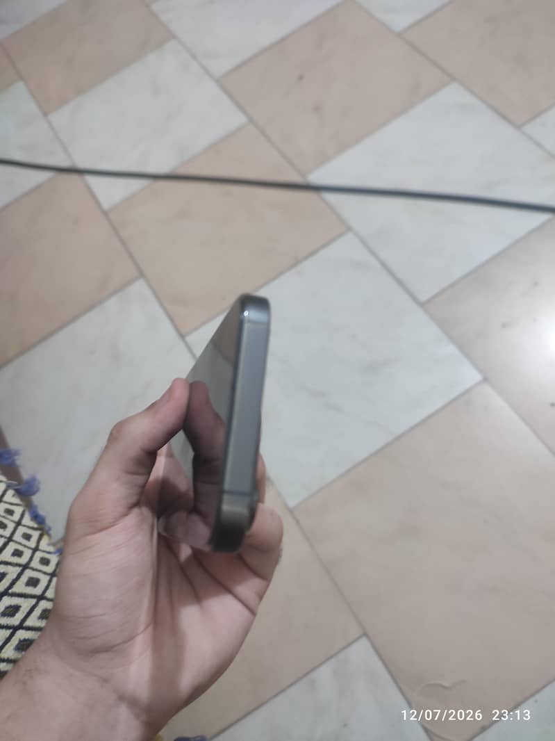 Apple iPhone 13 Pro 2