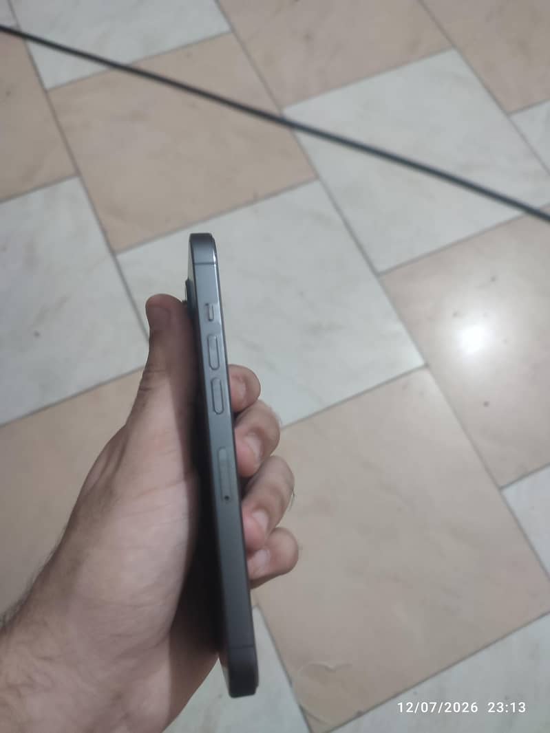 Apple iPhone 13 Pro 3