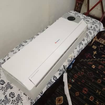 Dawlance split Ac 1 ton in  very good condition