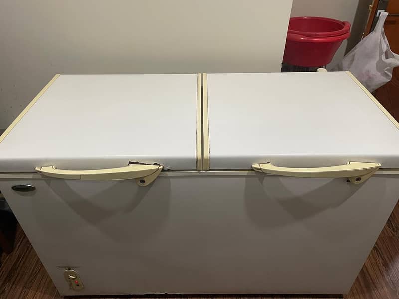 Waves Double Door Freezer 0