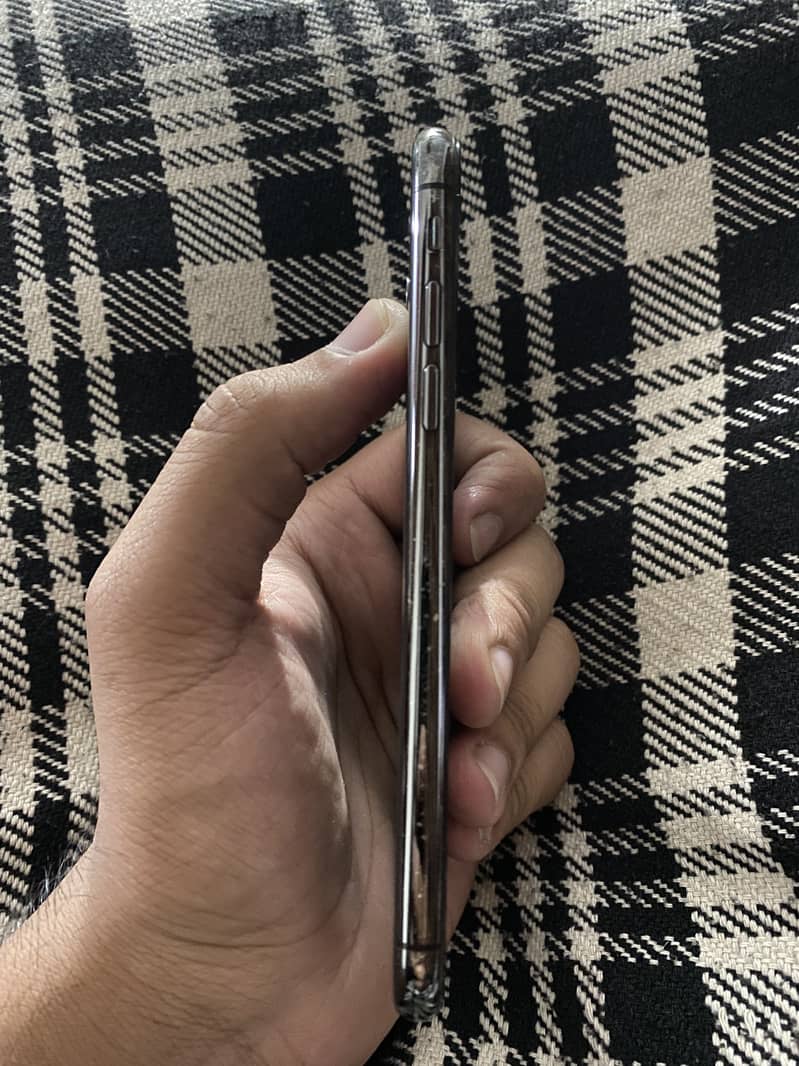 Apple iPhone X 11