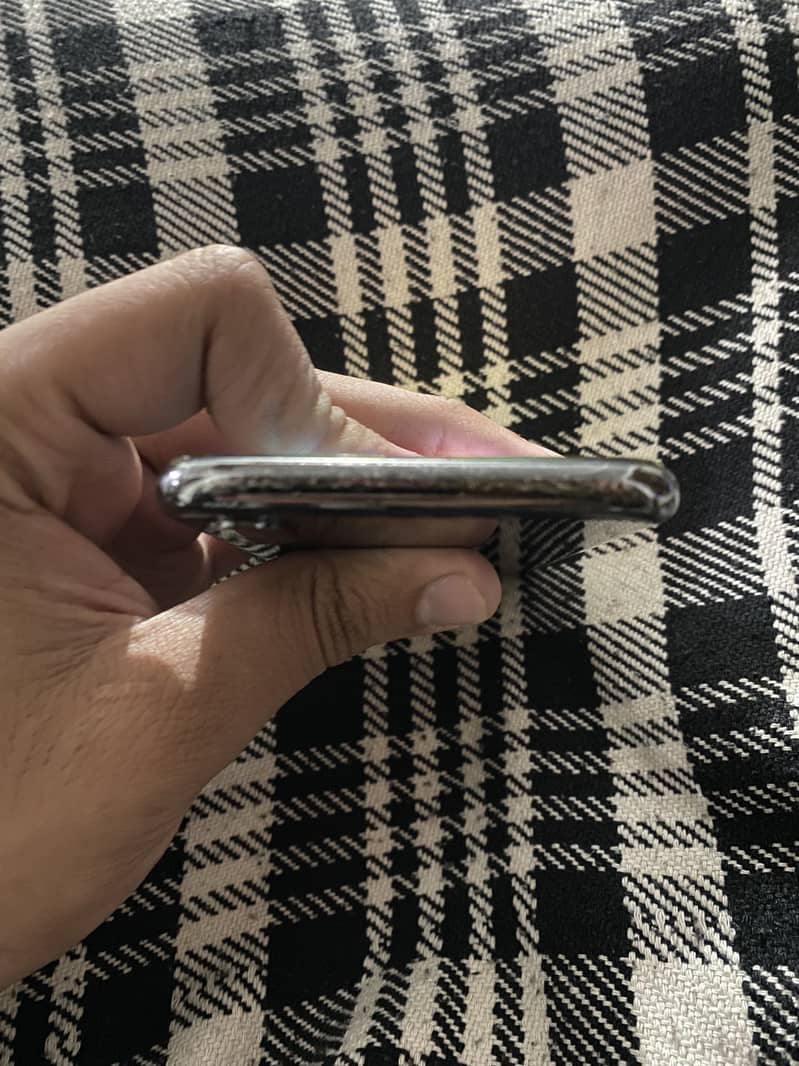Apple iPhone X 12