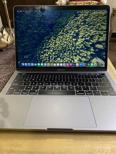 MacBook Pro 2019 | 13 inch | Touchbar