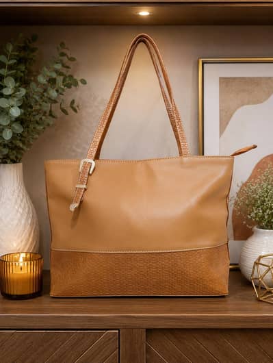 Service shoulder bag like new condition large size