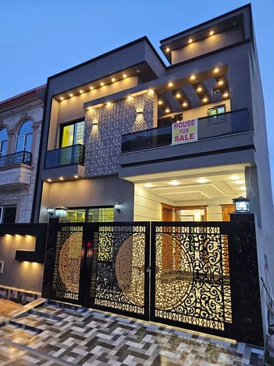 05-Marla Brand New House For Sale Super Prime Location
