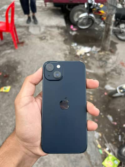 Apple iPhone 13