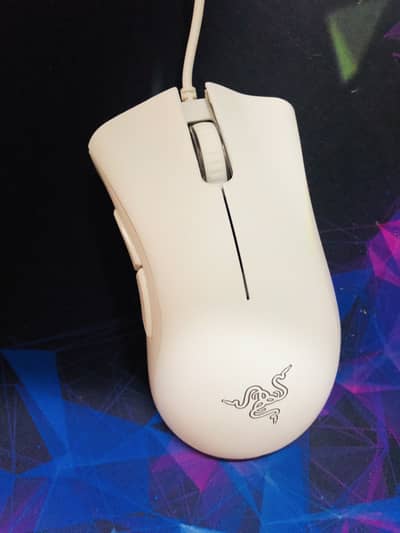 (BRAND NEW )RAZER DEATHADDER ESSENTIAL