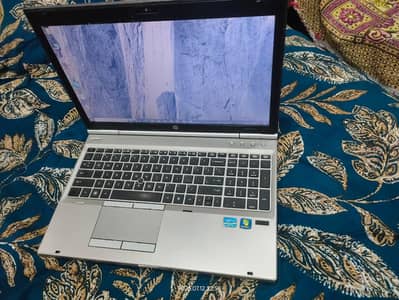 HP elite book core i7 with 8gb ram and 128ssd and 258gb harddrive