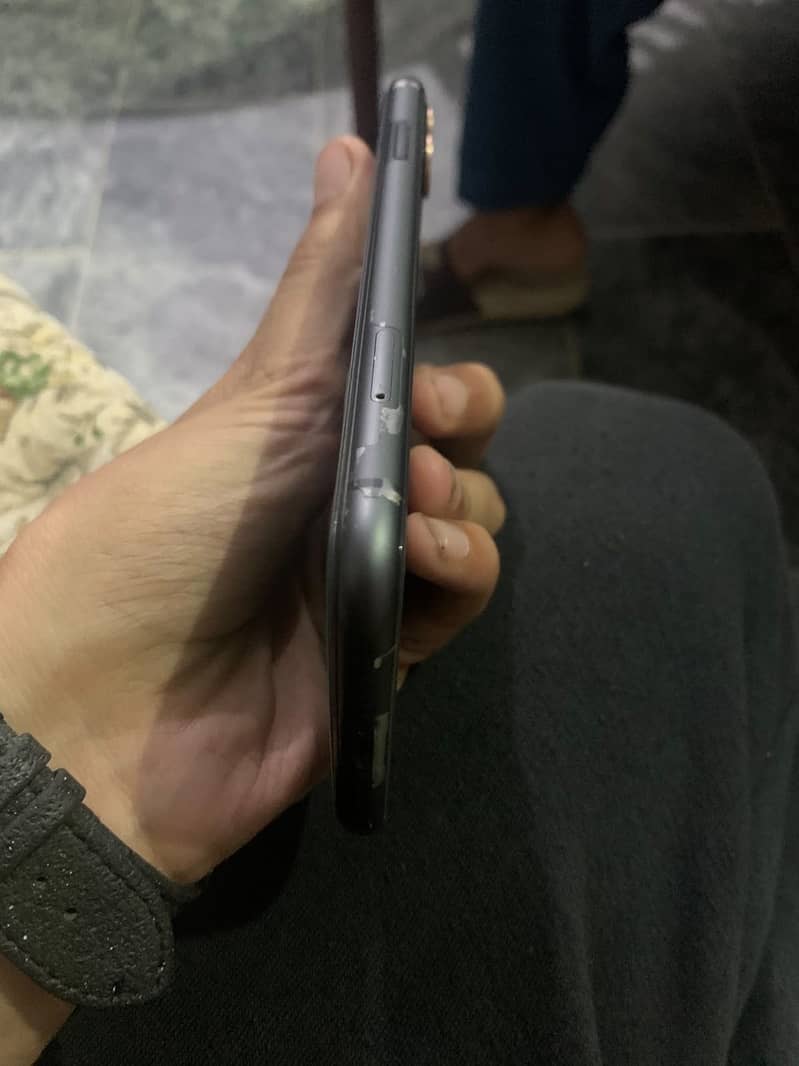 Apple iPhone 11 5