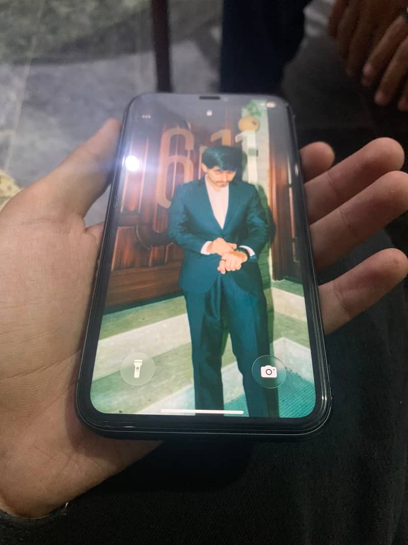 Apple iPhone 11 6