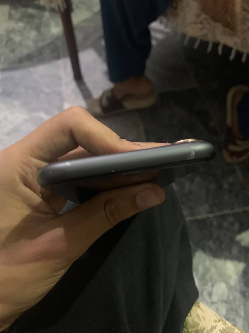 Apple iPhone 11 9