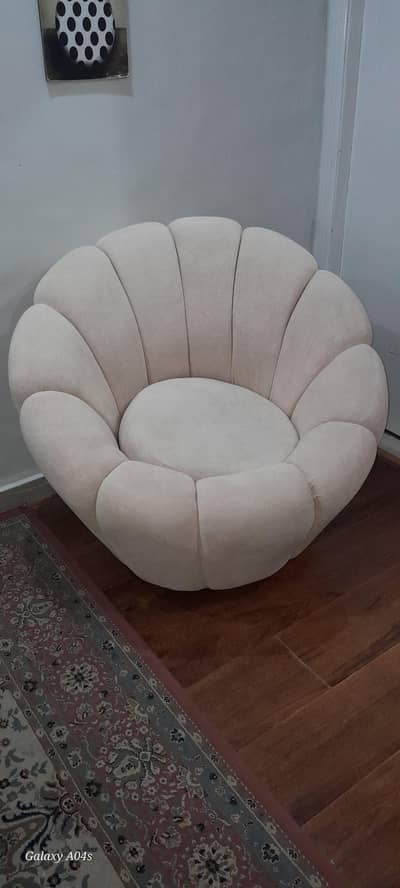 bouclay fabric bubble single seater sofa used only one mouth look like